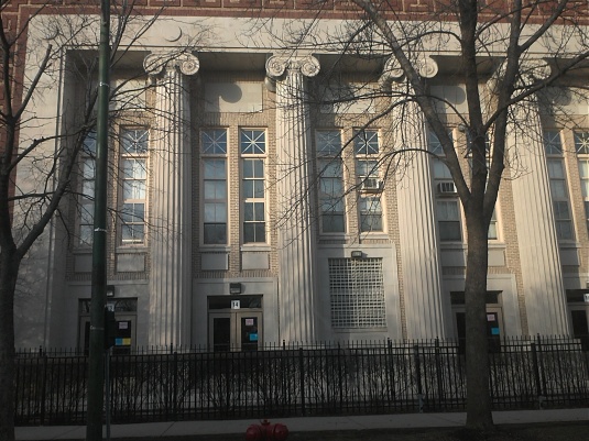 Grand and classical styling for this Chicago school.